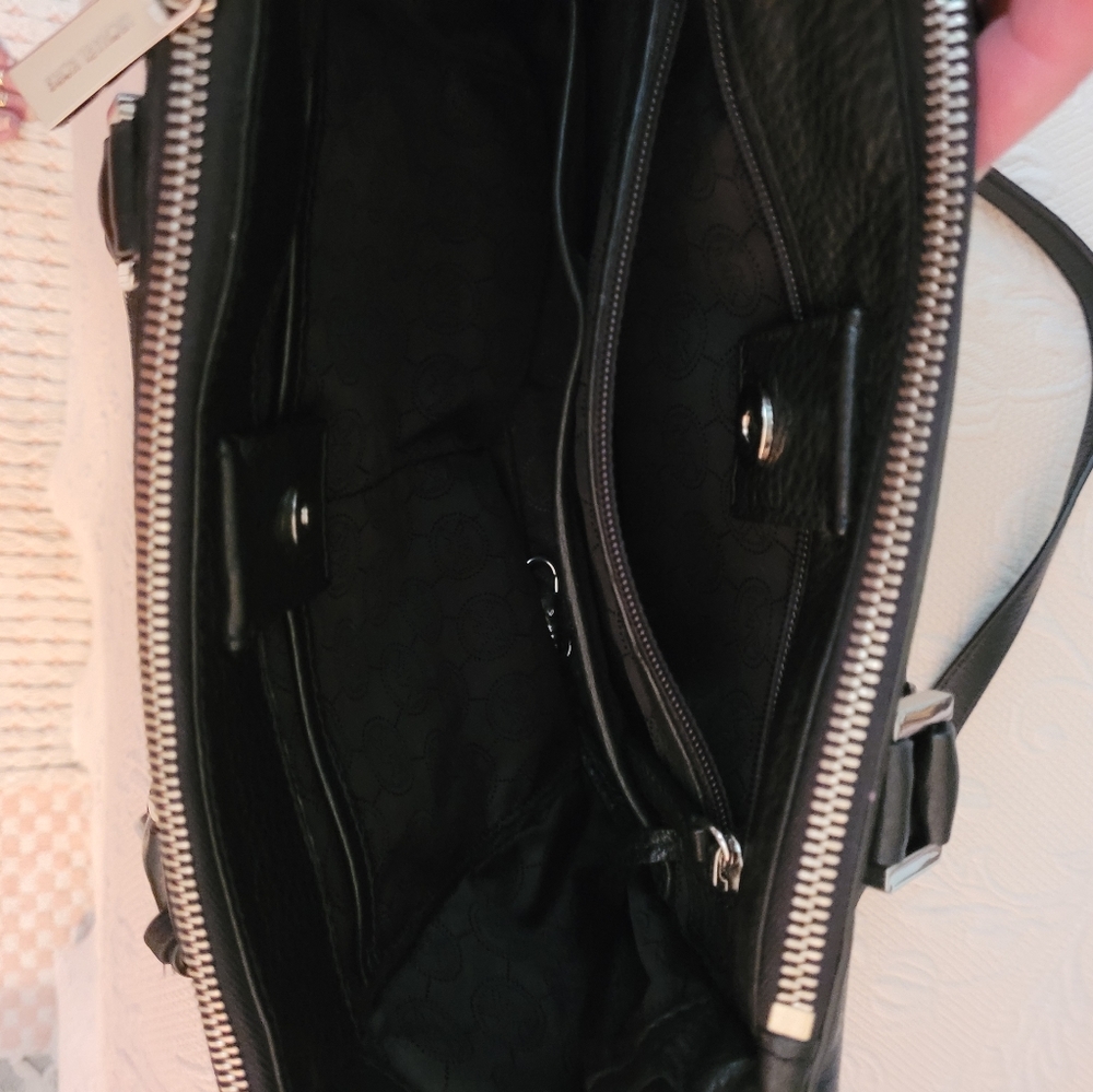 Purse - Picture 3 of 4